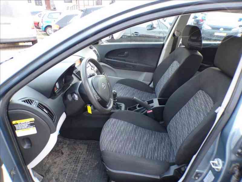 Kia Cee´d 1,4 16V - foto 8