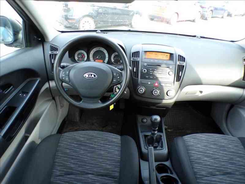 Kia Cee´d 1,4 16V - foto 5