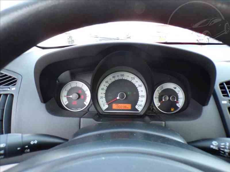 Kia Cee´d 1,4 16V - foto 6