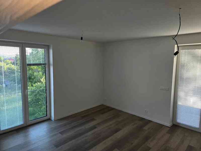 Pronájem bytu 2+kk 43 m² - foto 3
