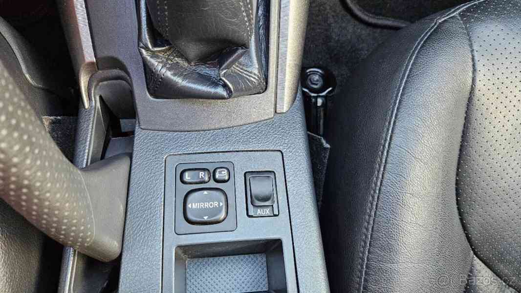 Toyota RAV4 2,0   4x4 LPG, 116 kW, KŮŽE, TAŽNÉ - foto 14