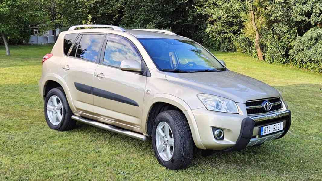 Toyota RAV4 2,0   4x4 LPG, 116 kW, KŮŽE, TAŽNÉ - foto 2