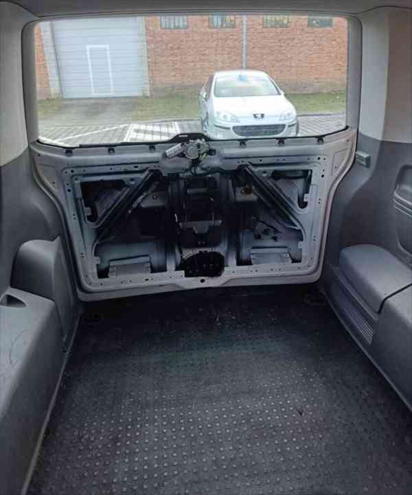 Volkswagen Caravelle 2,5 T5 LONG 2008 96kW - foto 7