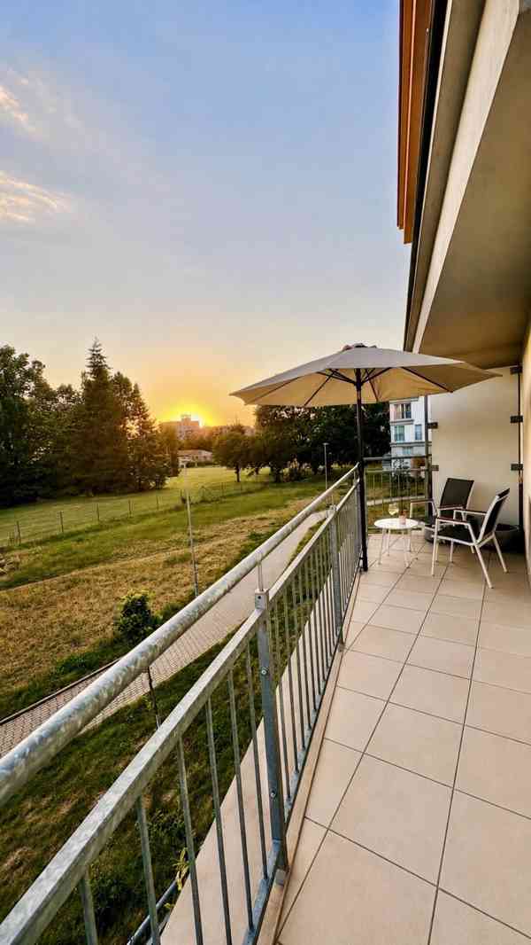 3+kk | 99 m² | garážové stání a sklep | terasa a balkon  - foto 15