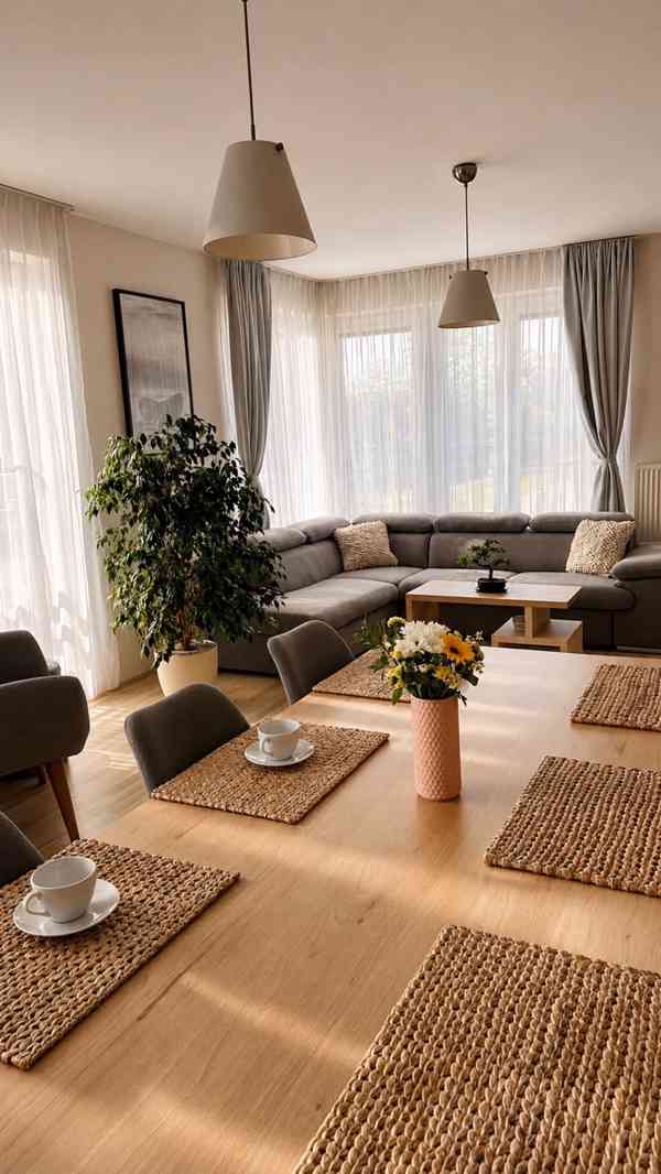 3+kk | 99 m² | garážové stání a sklep | terasa a balkon  - foto 3
