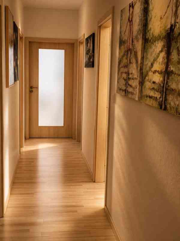 3+kk | 99 m² | garážové stání a sklep | terasa a balkon  - foto 10