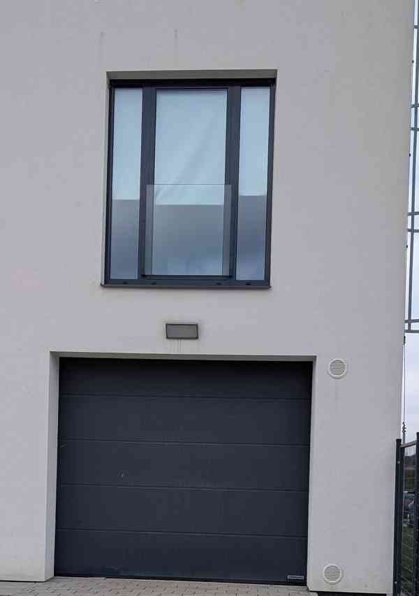 Garážová sekční vrata Rozměry: (š × v) 2750 x 2500 cm  - foto 1