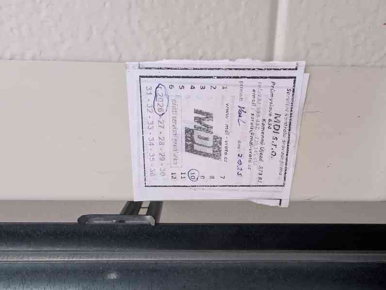 Garážová sekční vrata Rozměry: (š × v) 2750 x 2500 cm  - foto 6