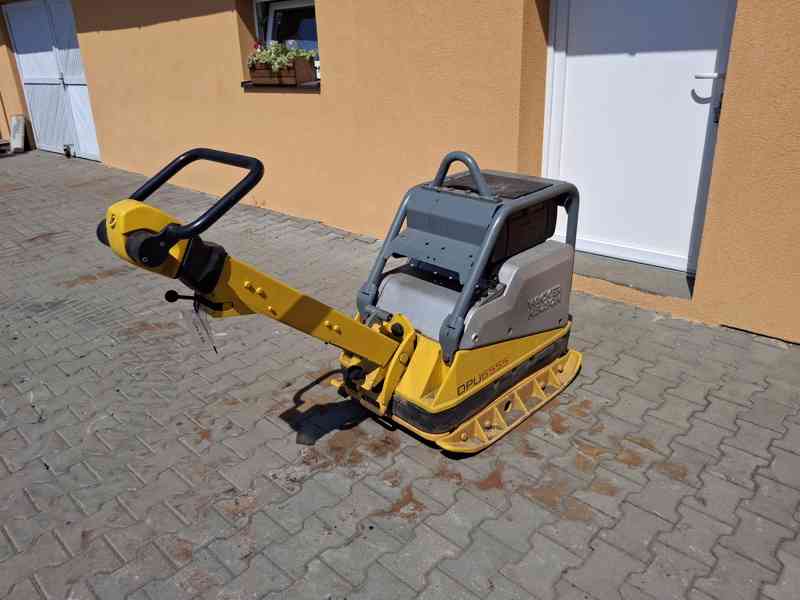 Wacker Neuson DPU 6555 – vibrační deska, 65 kN, po servisu
