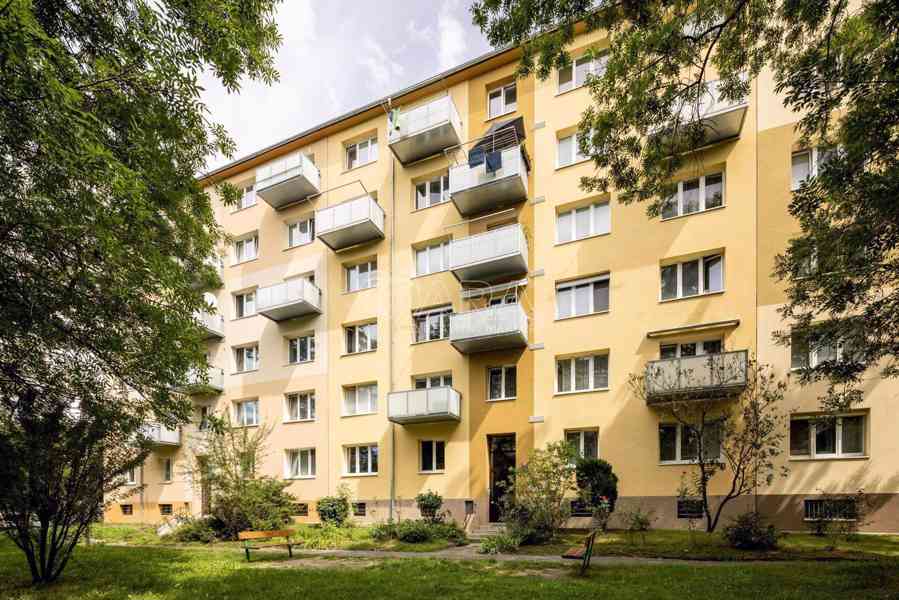Na prodej elegantní byt 3+1 po rekonstrukci, 75 m2, ul. Poděbradská, Praha 9-Hloubětín - foto 3