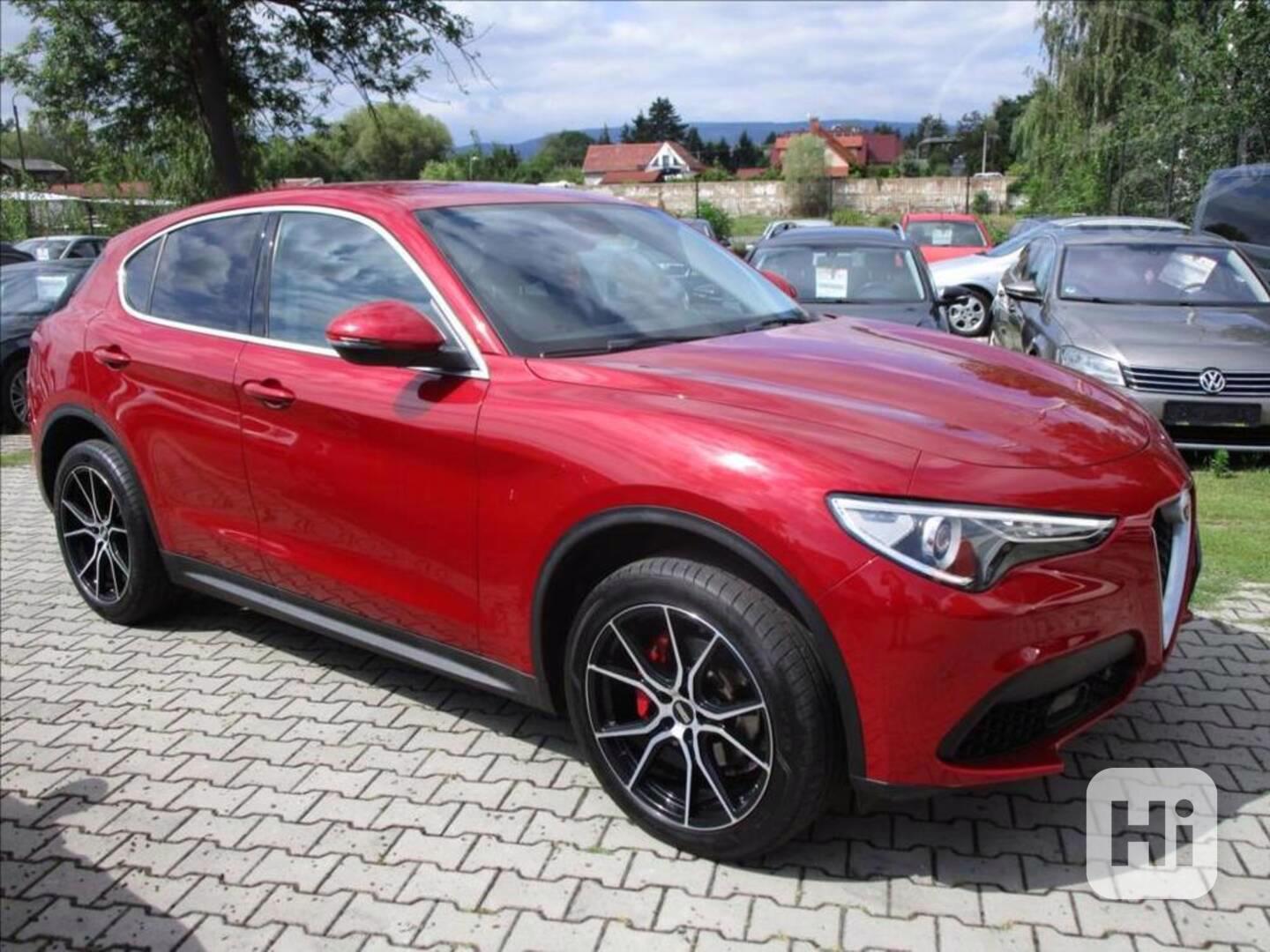 Alfa Romeo Stelvio 2,0 TBi MultiAir Q4 First Ed. - foto 1