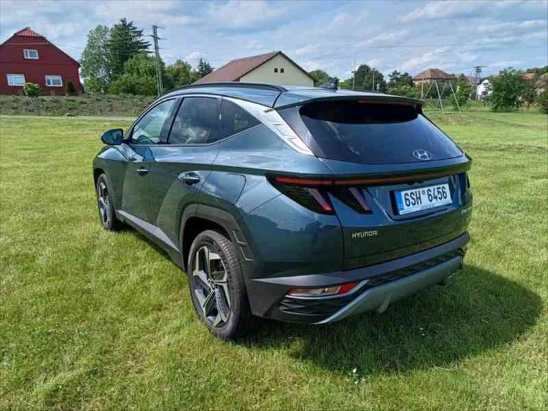 Hyundai Tucson 1,6 T-GDI HEV 4X2 AT najeto 3130 k - foto 7