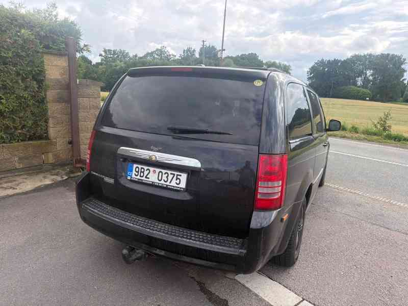 Chrysler Town Country 3,8 LPG SwivelGo Limit 2007 - foto 5