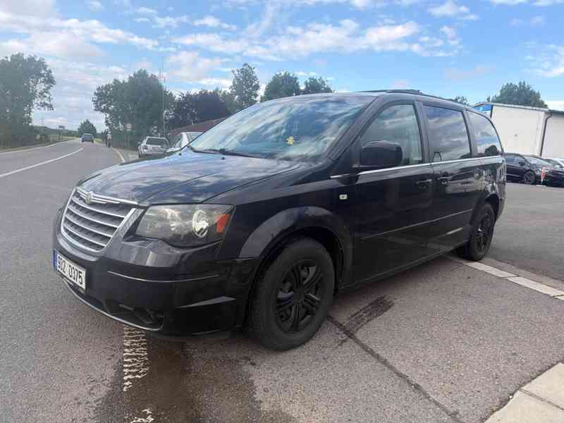 Chrysler Town Country 3,8 LPG SwivelGo Limit 2007 - foto 2