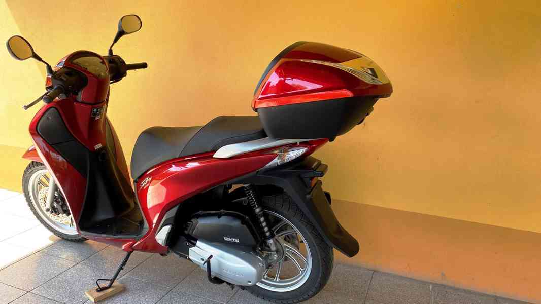 Honda SH 125i / po 1.maj. / jak nový / 2014 / ABS, serviska - foto 3
