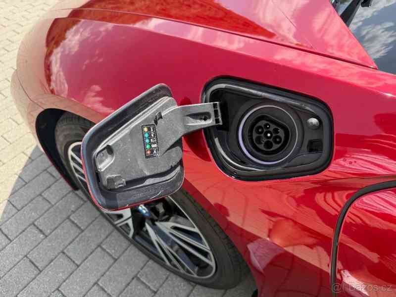BMW i8 plugin hybrid (el+benzin) - foto 3