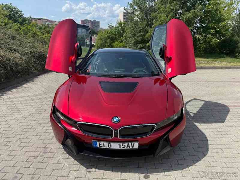 BMW i8 plugin hybrid (el+benzin) - foto 1