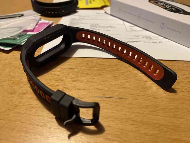 Xiaomi Mi band 8 - černý - foto 9