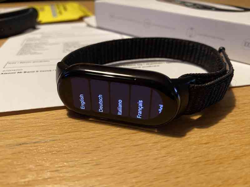 Xiaomi Mi band 8 - černý - foto 2