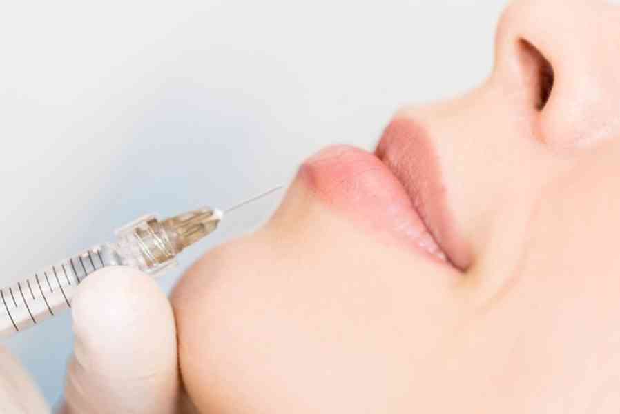 Dermální výplně, botox a další na prodej