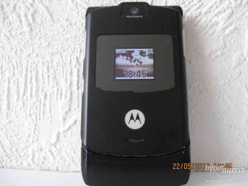 MOTOROLA RazrV3super stav+SIM karta ZDARMA!!! - foto 3