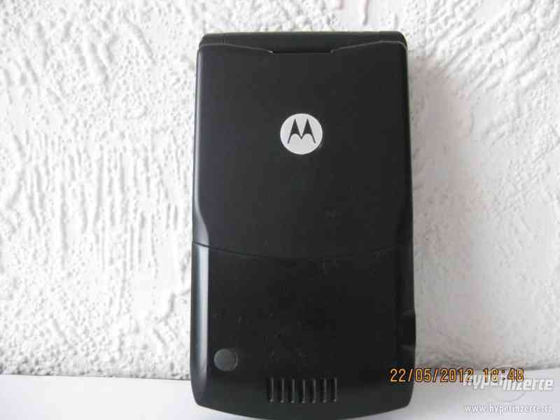 MOTOROLA RazrV3super stav+SIM karta ZDARMA!!! - foto 4