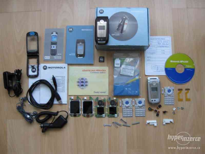 Motorola Mpx 220 z r. 2005 od 150,-Kč - foto 1