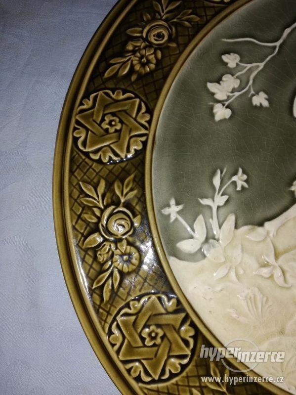 Keramický talíř - antické umění - přelom století - foto 3