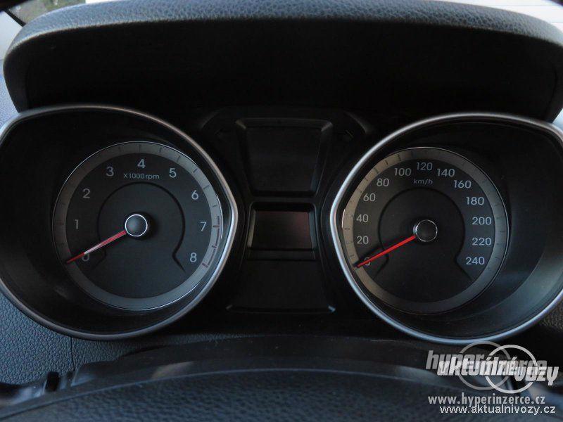 Hyundai i30 1.6, benzín, r.v. 2014 - foto 10