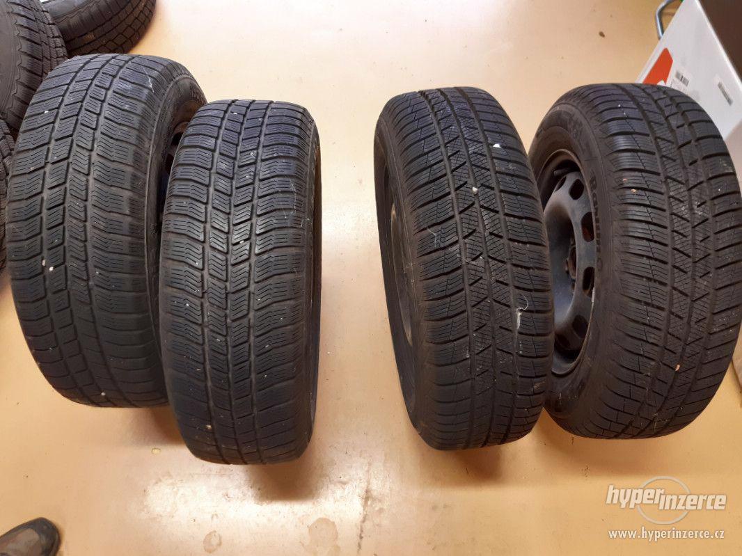Zimní pneumatiky s plechovými disky - foto 1