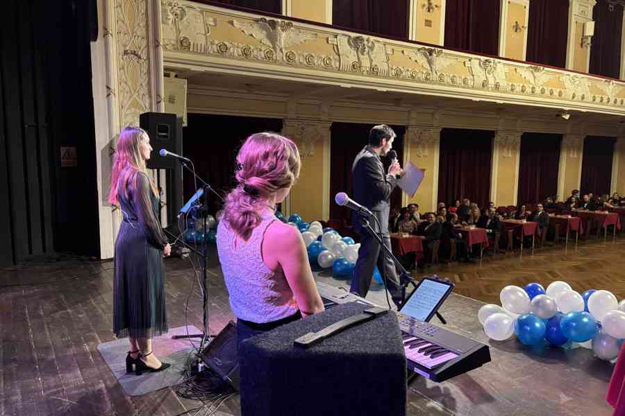 SKELET, kapela na maturitní a společenský ples - foto 12