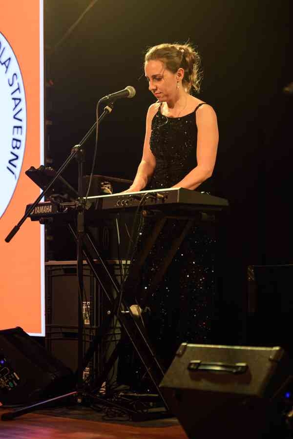 SKELET, kapela na maturitní a společenský ples - foto 19