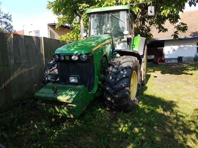 John Deere 8220 - foto 1