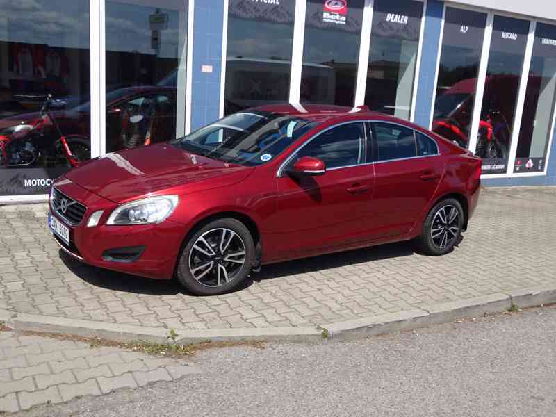 Volvo S60 2.0D r.v.2010 (120 kw) serviska Koupeno ČR - foto 2