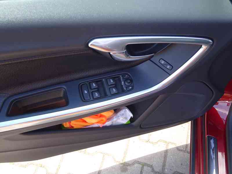 Volvo S60 2.0D r.v.2010 (120 kw) serviska Koupeno ČR - foto 7