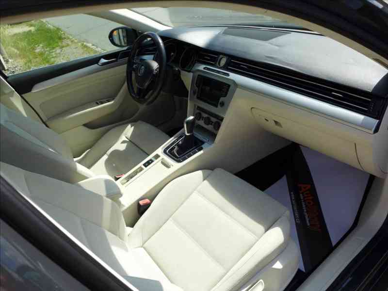 Volkswagen Passat 1,6 TDI COMFORTLINE 1.MAJITEL - foto 10