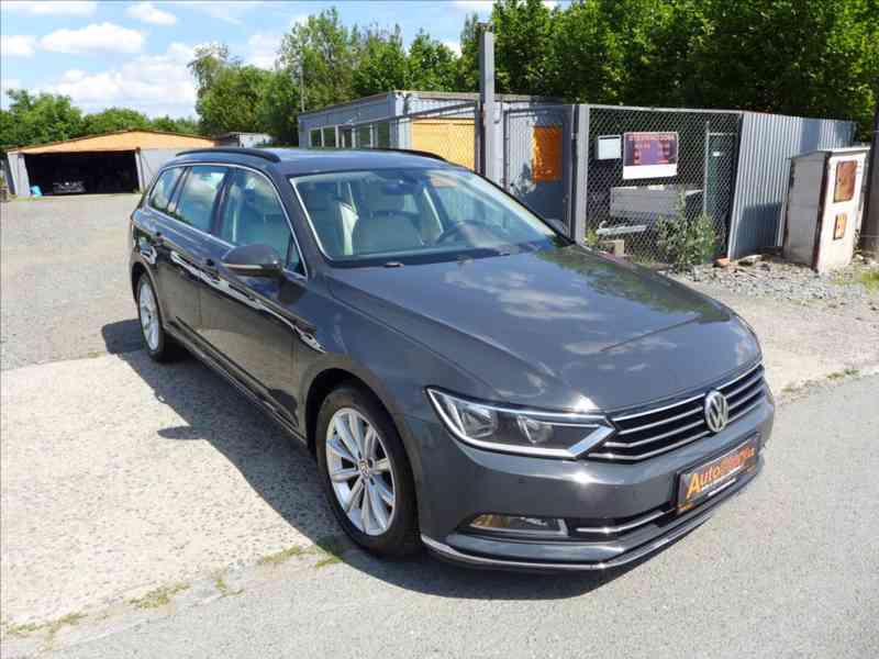 Volkswagen Passat 1,6 TDI COMFORTLINE 1.MAJITEL - foto 2