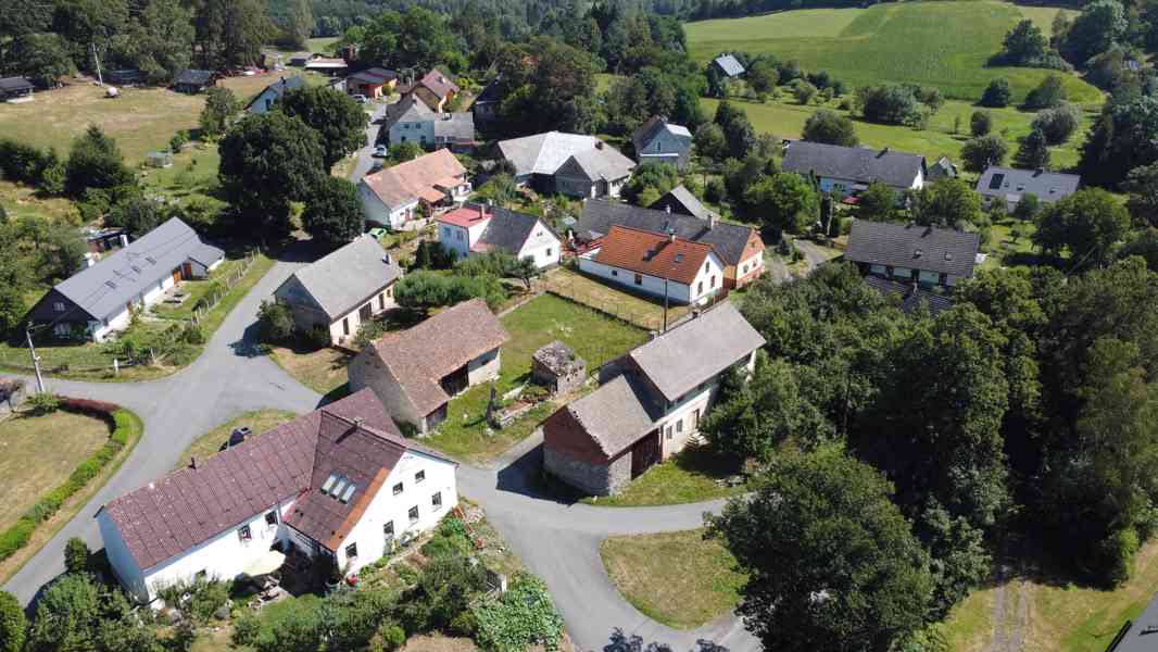 Prodej stodoly se stavebním pozemkem v Mlázovech  - foto 11