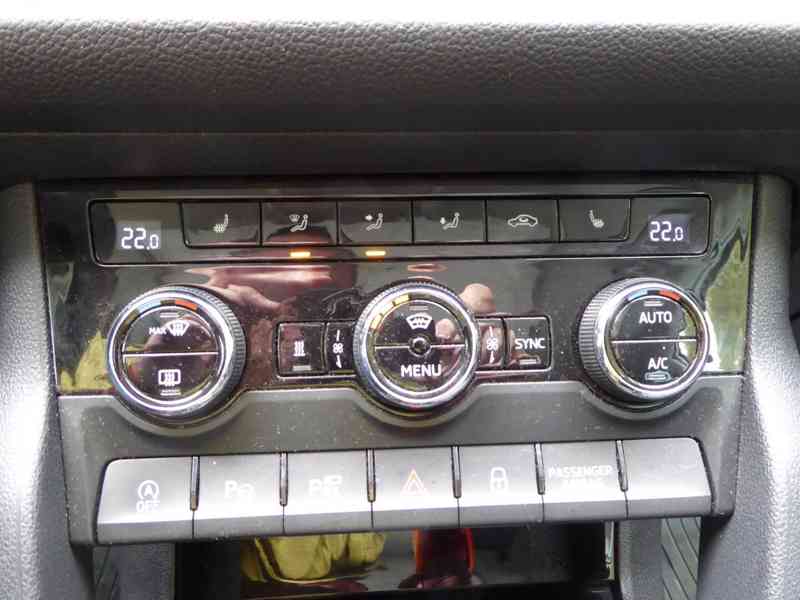 ŠKODA Kodiaq Style 2,0 TDI 140 kW DSG 4x4, 7 míst, tažné - foto 30