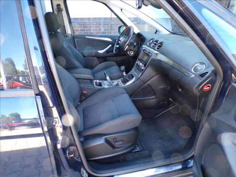 Ford S-Max 2,0 TDCi NAVI,TAŽNÉ ZAŘÍZENÍ - foto 11