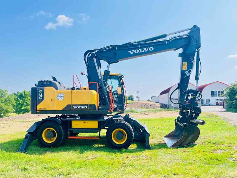 Kolové rypadlo Volvo EW220E (Možnost leasingu) - foto 5