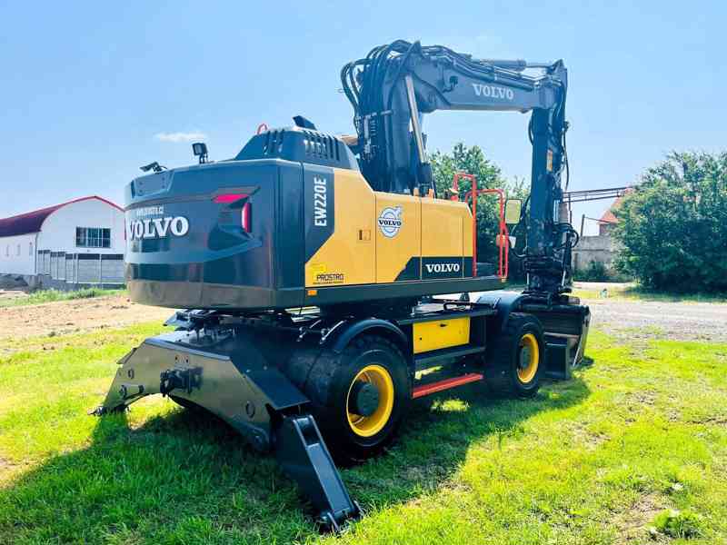 Kolové rypadlo Volvo EW220E (Možnost leasingu) - foto 4