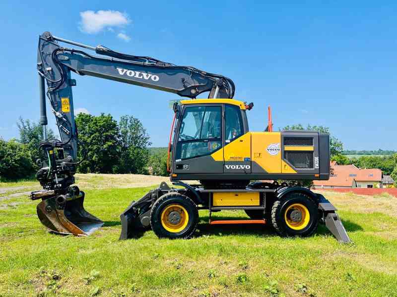 Kolové rypadlo Volvo EW220E (Možnost leasingu) - foto 2