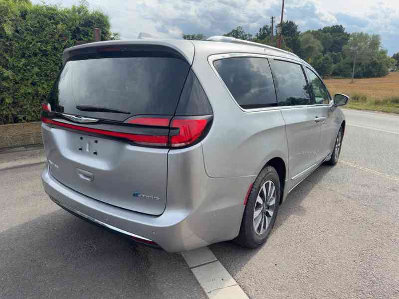  Chrysler Pacifica 3,6 Hybrid PlugIn Limited 2021 - foto 4