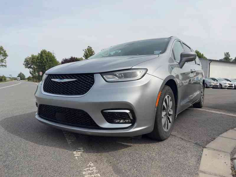  Chrysler Pacifica 3,6 Hybrid PlugIn Limited 2021 - foto 5
