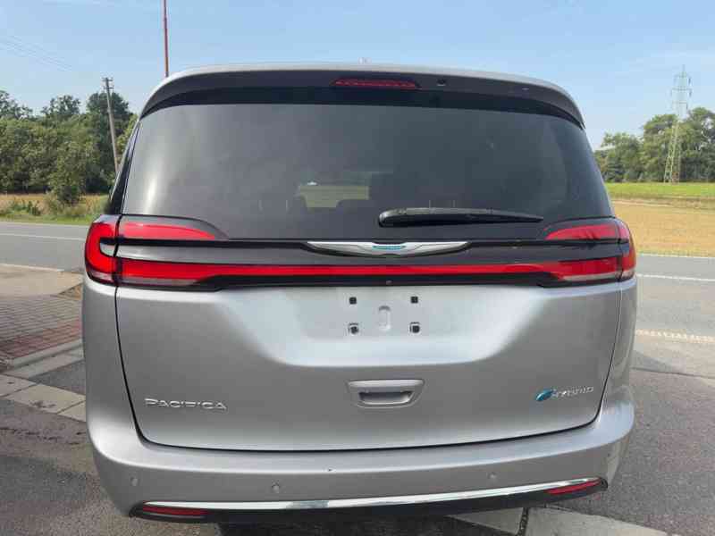  Chrysler Pacifica 3,6 Hybrid PlugIn Limited 2021 - foto 6