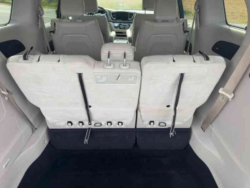  Chrysler Pacifica 3,6 Hybrid PlugIn Limited 2021 - foto 8