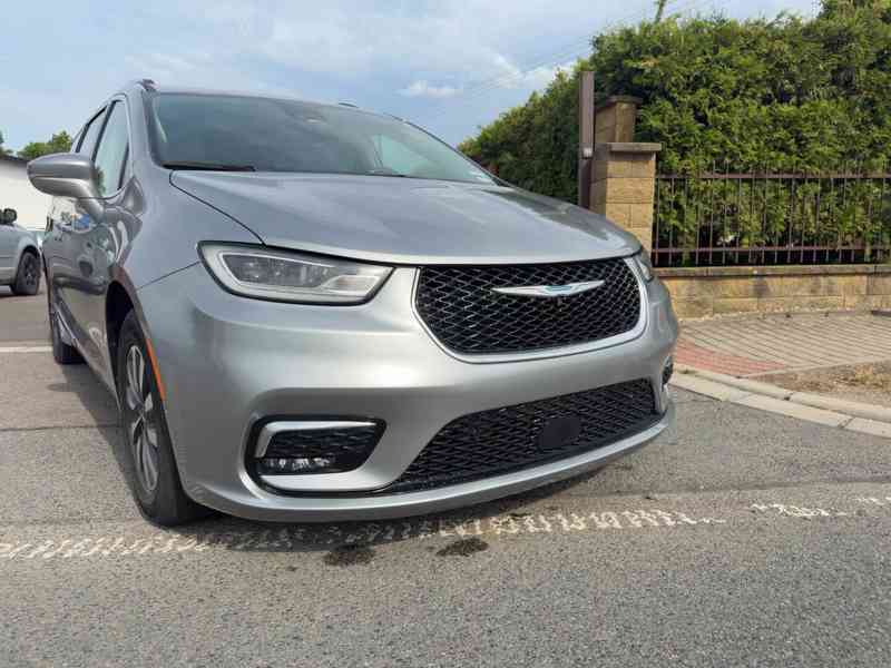  Chrysler Pacifica 3,6 Hybrid PlugIn Limited 2021 - foto 6