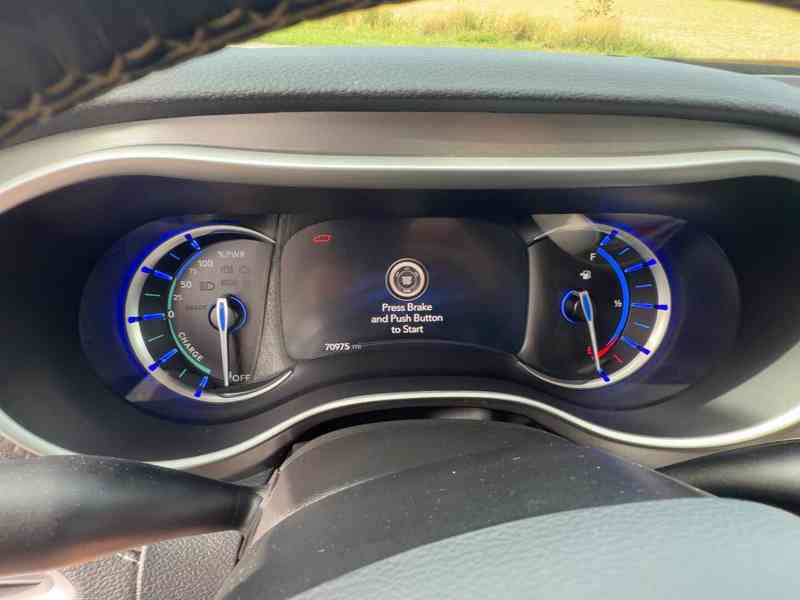  Chrysler Pacifica 3,6 Hybrid PlugIn Limited 2021 - foto 16