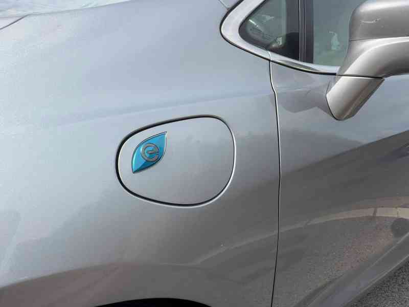  Chrysler Pacifica 3,6 Hybrid PlugIn Limited 2021 - foto 20